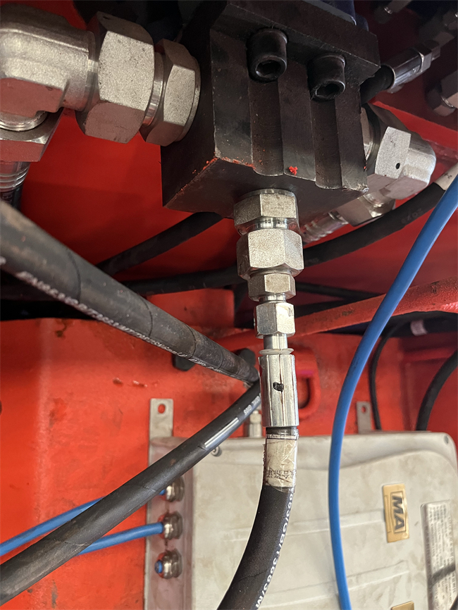 本安防爆在线油液监测装置：煤炭矿井设备油品实时监测预警系统