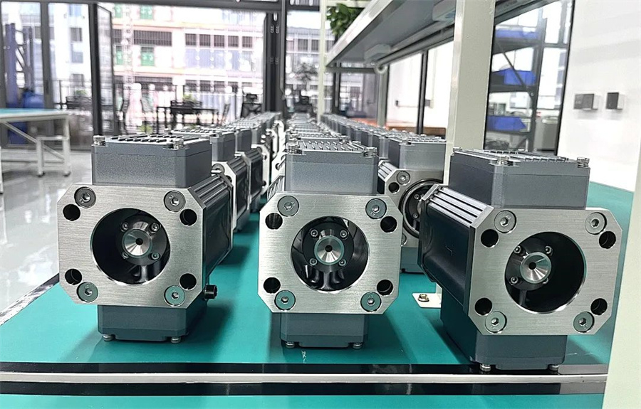 ISL主路油液监测传感器展示