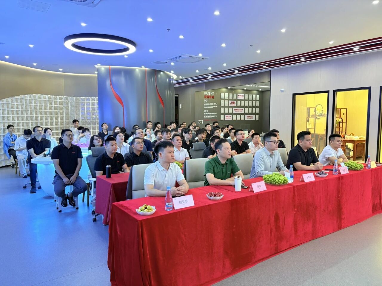 9.3从阅兵看中国智造底气！疯狂的猴子游戏网站以油品监测实力护航 “国之重器” 图1