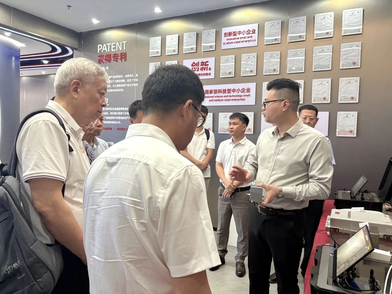 疯狂的猴子游戏网站《动态流体颗粒图像传感系统研发与应用》顺利通过科技成果鉴定 图8.jpg